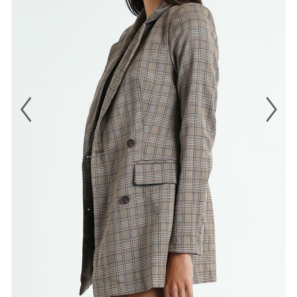 EUC Showpo Brown Pattern Blazer - Picture 6 of 7